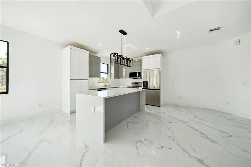 4309 NW 38TH Avenue, Cape Coral FL 33993