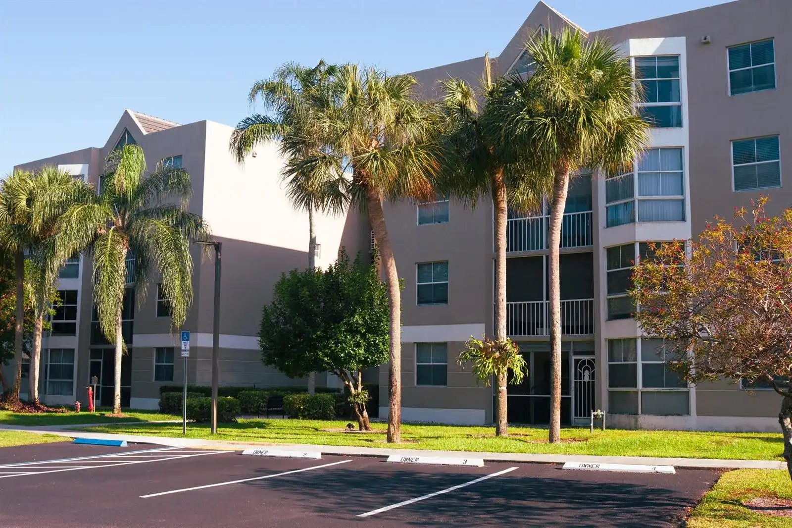 5910 MORNINGSTAR Circle # 202, Delray Beach FL 33484