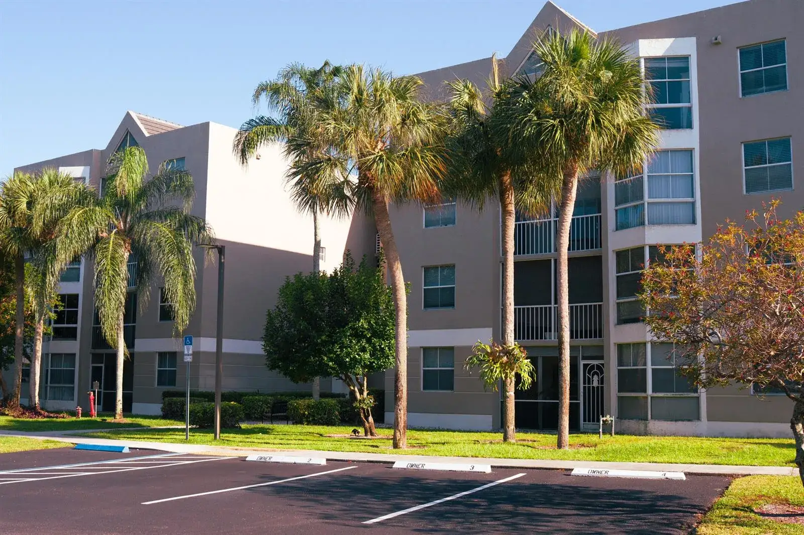 5910 MORNINGSTAR Circle # 202, Delray Beach FL 33484