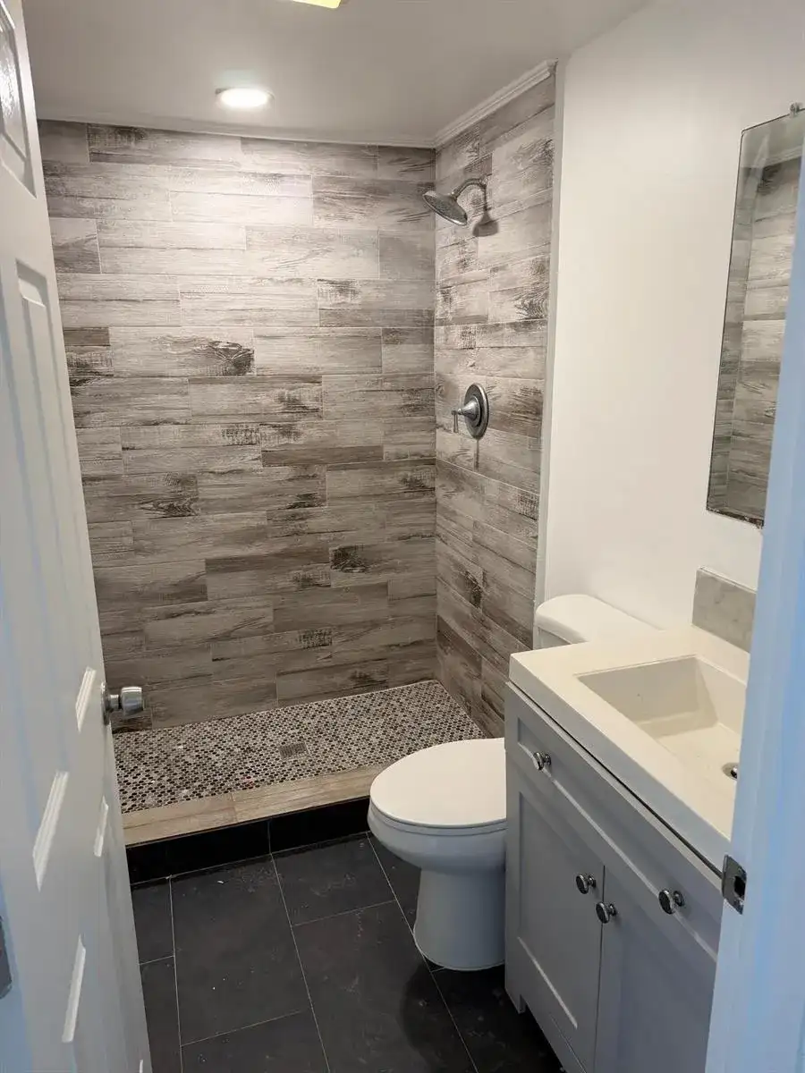 650 NW 214TH Avenue, Pembroke Pines FL 33029 photo 2