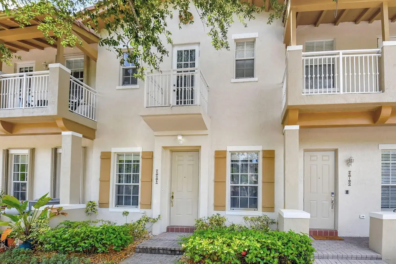 608 NW 25TH Avenue, Boynton Beach FL 33426 photo 2