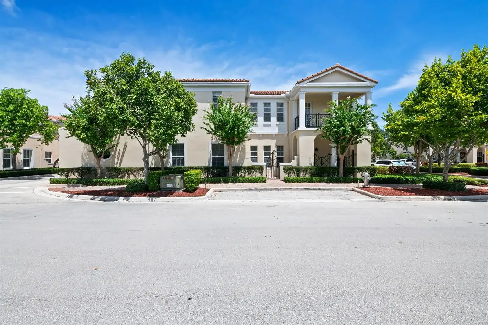 870 NW 83RD Lane, Boca Raton FL 33487