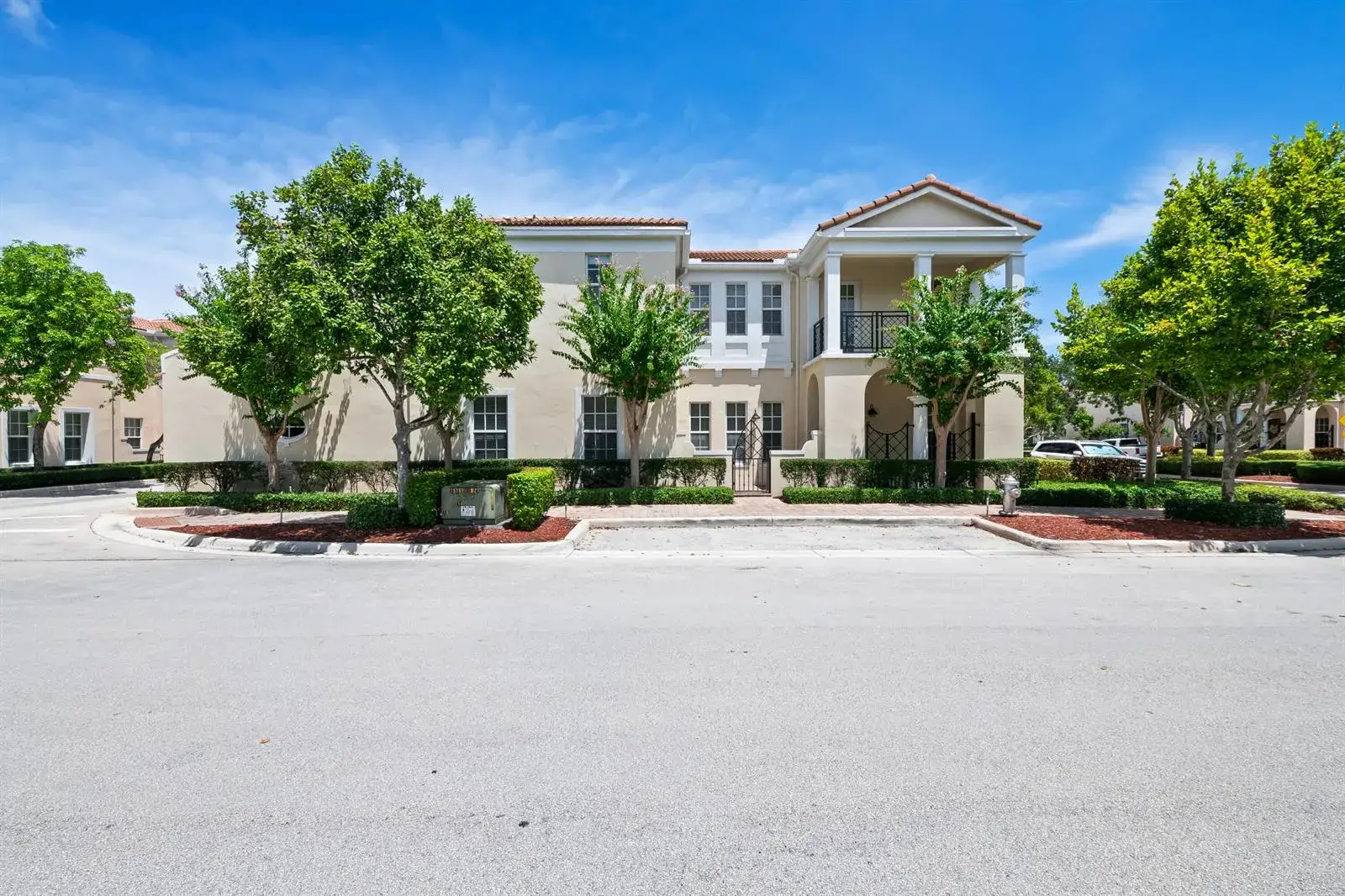 870 NW 83RD Lane, Boca Raton FL 33487