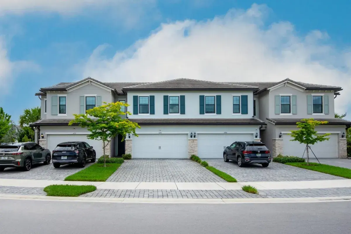 4486 Appleton Circle W, Oakland Park FL 33309