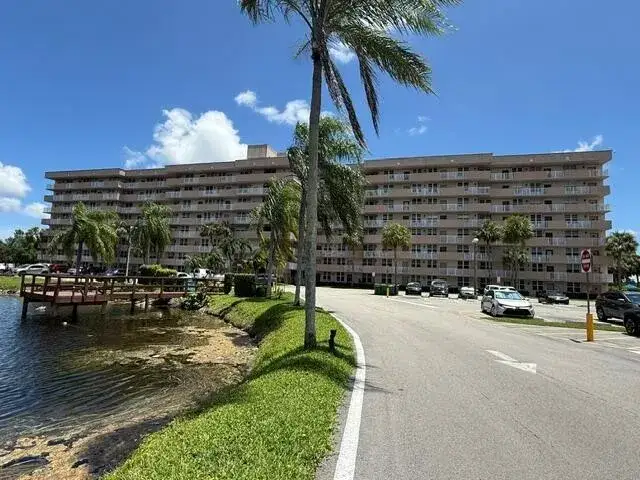 250 JACARANDA Drive # 804, Plantation FL 33324