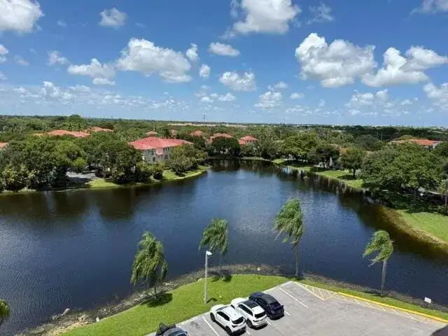 250 JACARANDA Drive # 804, Plantation FL 33324 photo 2