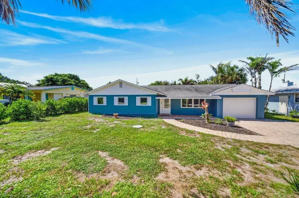 2288 NE PATRICIAN Street, Jensen Beach FL 34957 photo 3