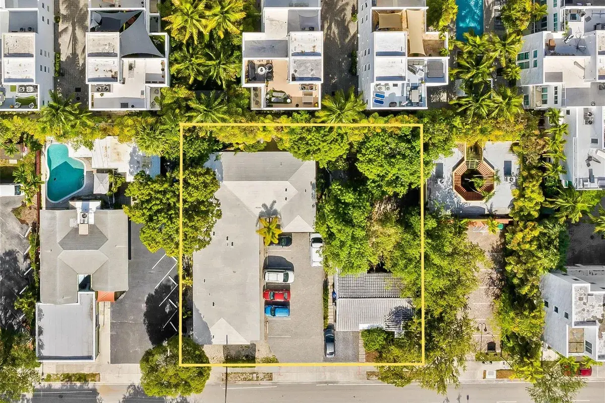 724 NE 3rd Avenue, Fort Lauderdale FL 33304