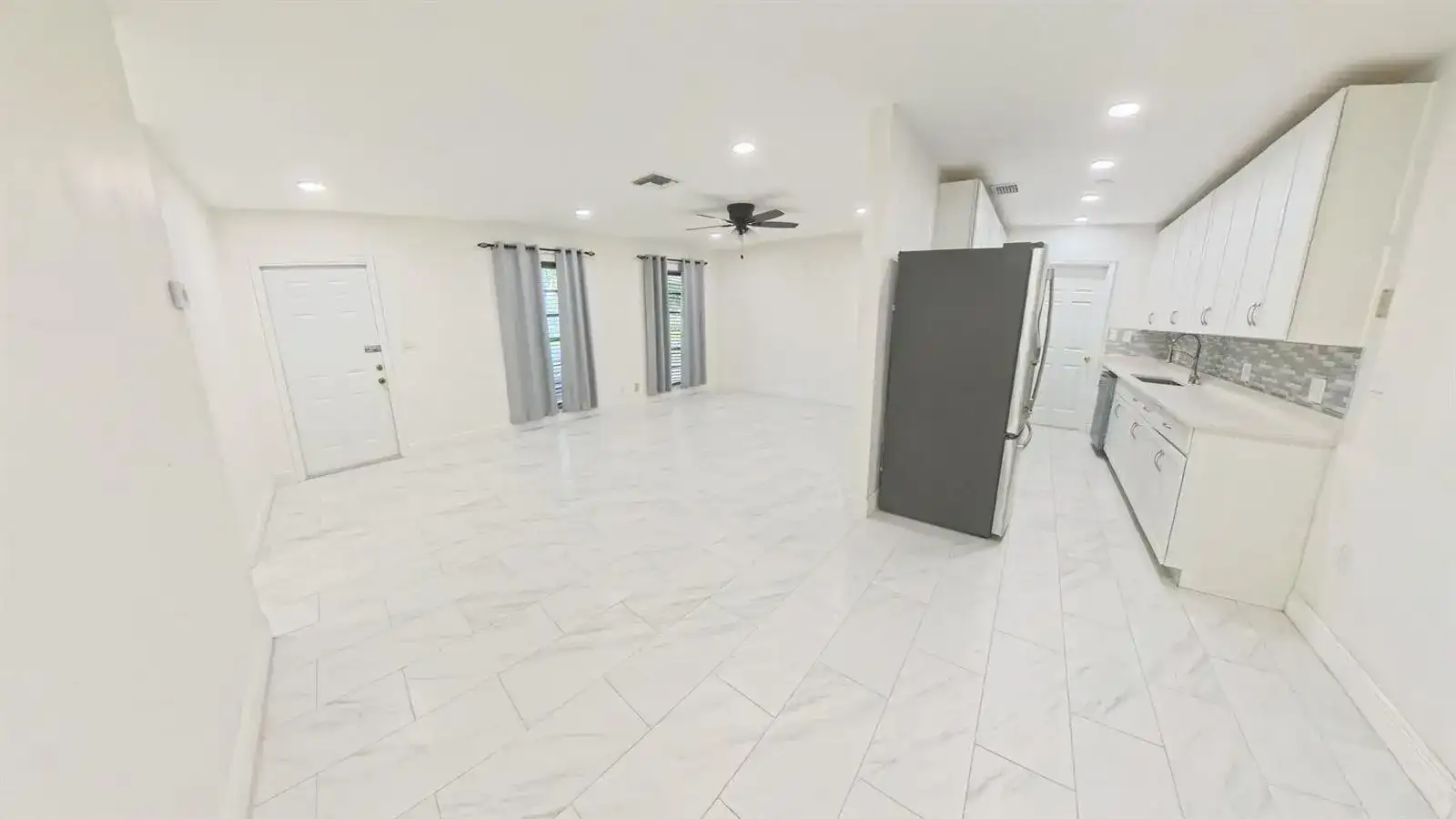 341 HENTHORNE Drive, Palm Springs FL 33461 photo 5