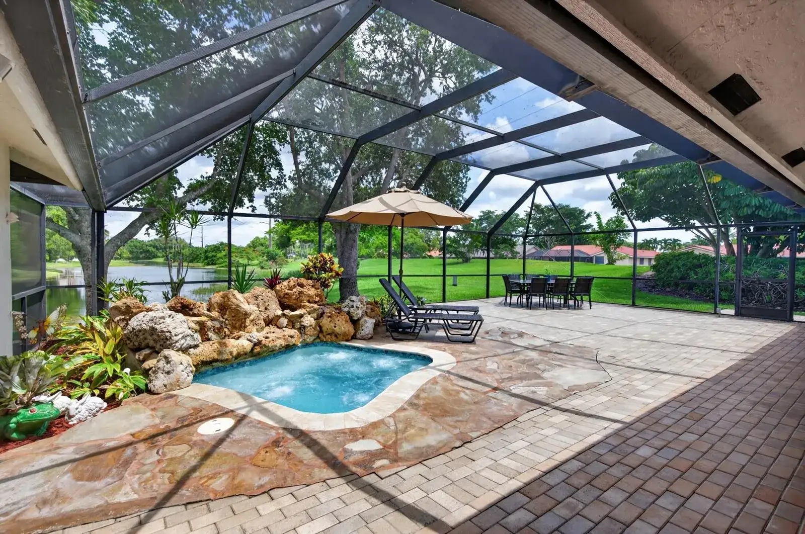 709 Crystal Court, Weston FL 33326 photo 2