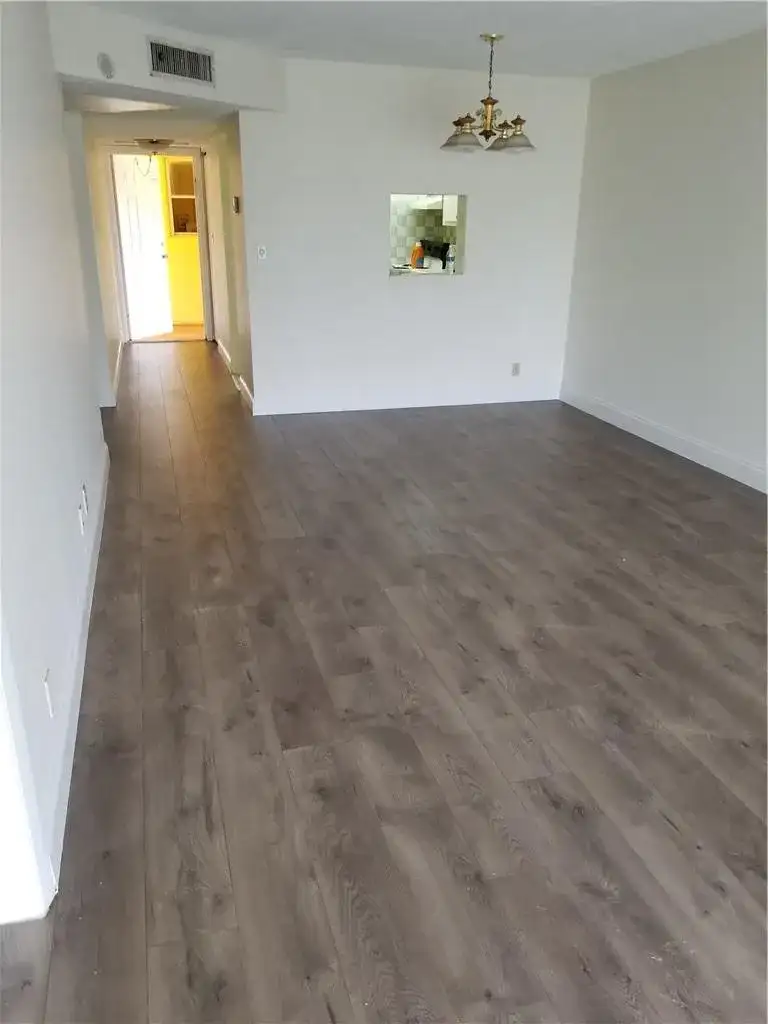 7900 FAIRVIEW Drive # 206, Tamarac FL 33321 photo 2