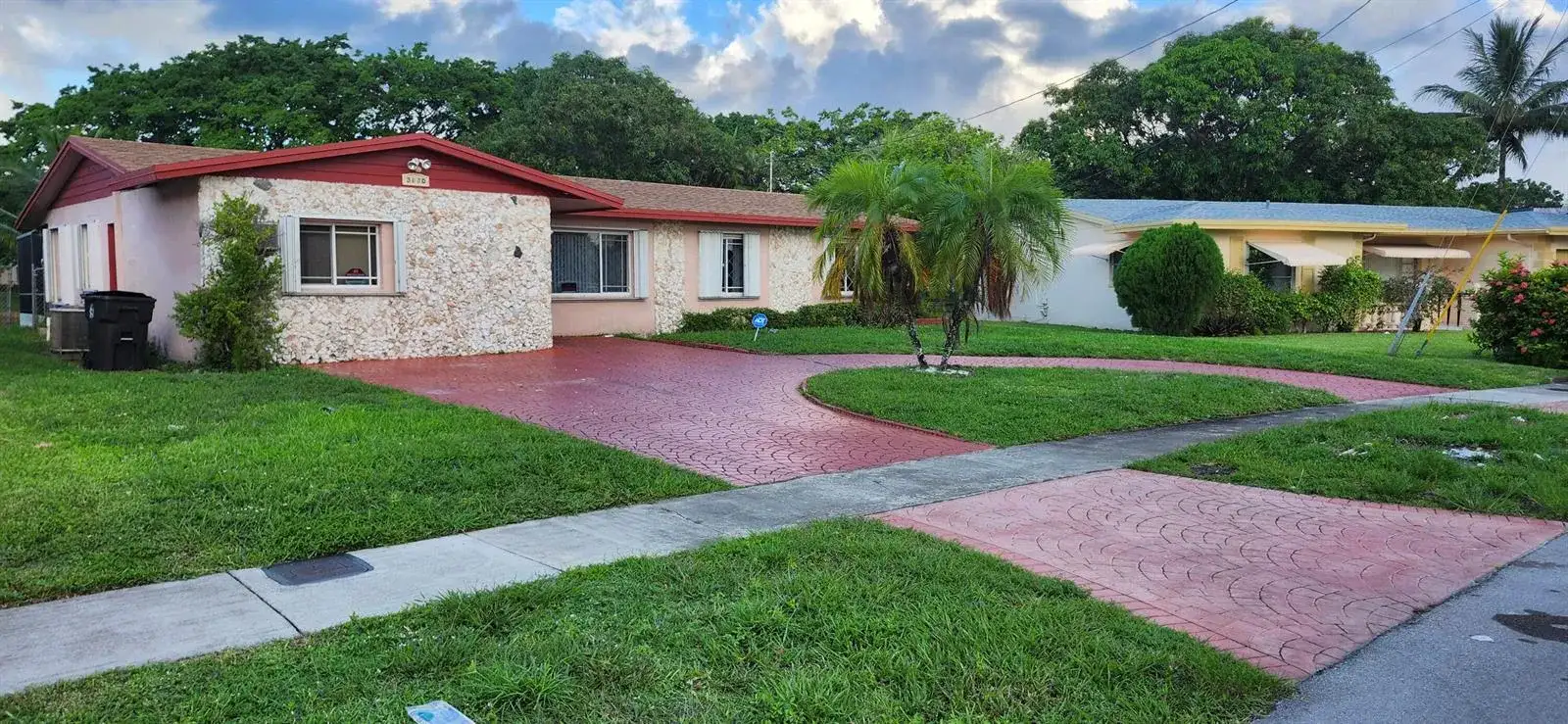 3830 NW 27TH Street, Lauderdale Lakes FL 33311 photo 2