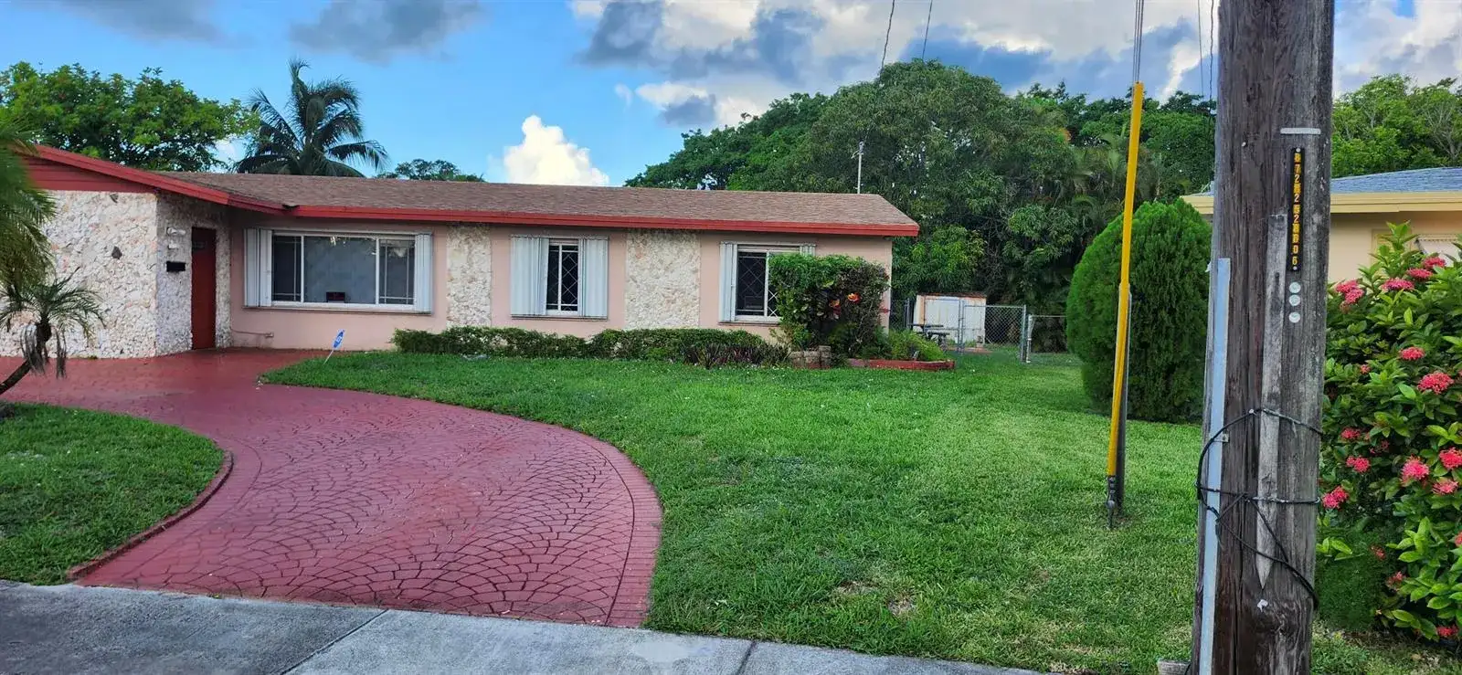 3830 NW 27TH Street, Lauderdale Lakes FL 33311 photo 3