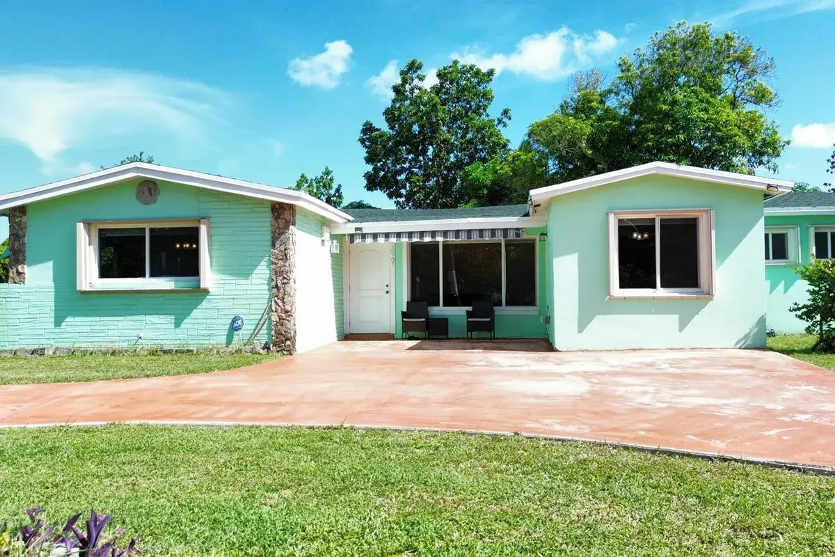 2907 SW 67TH Terrace, Miramar FL 33023