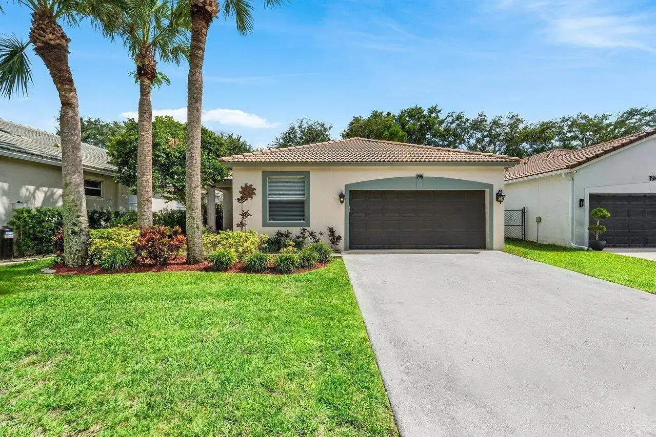 196 Seminole Lakes Drive, Royal Palm Beach FL 33411 photo 2