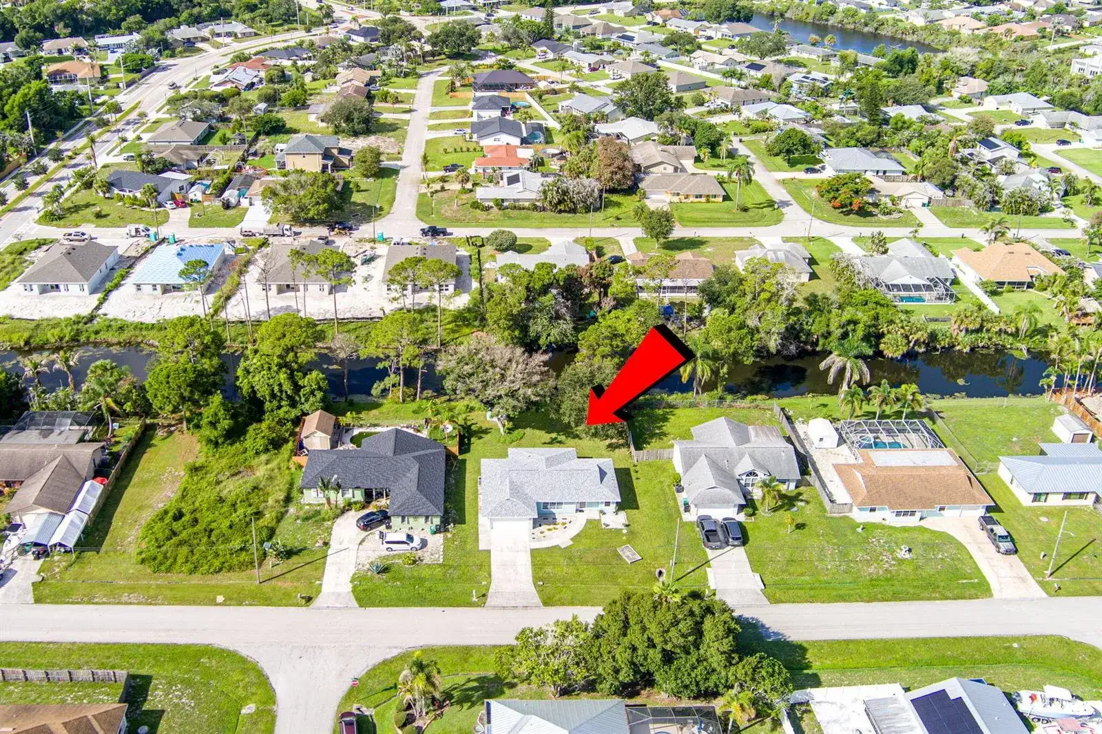 662 SE Essex Drive, Port St. Lucie FL 34984 photo 3