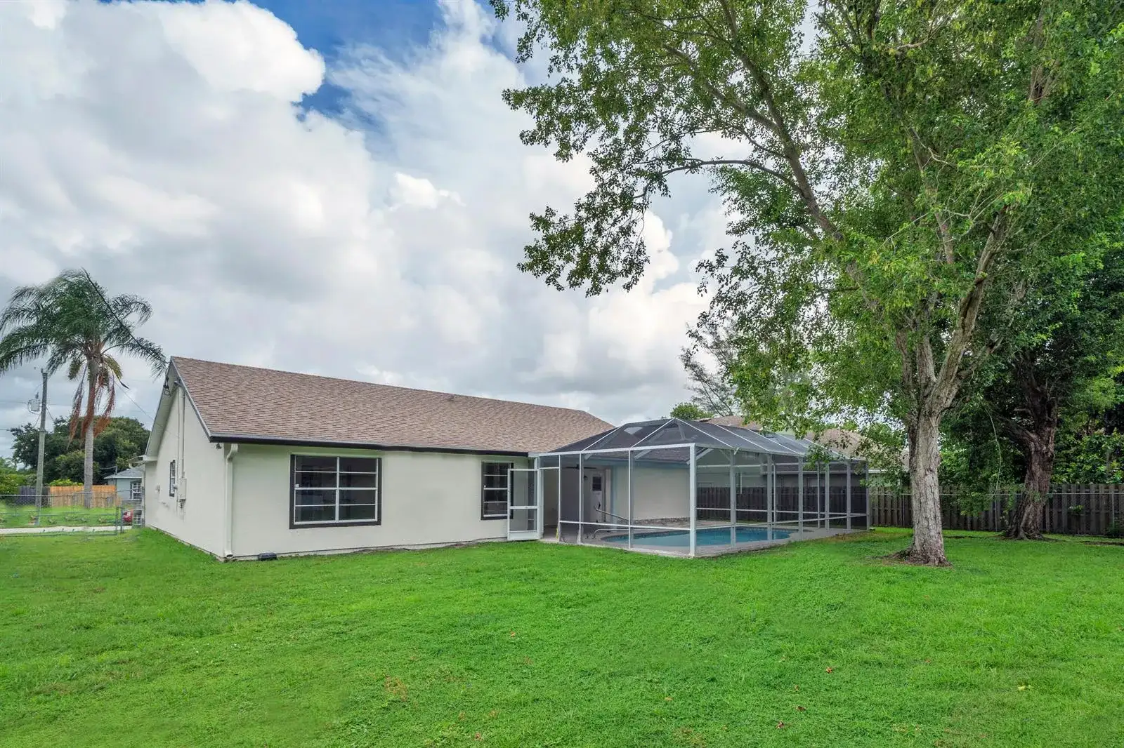 742 SW Nichols Terrace, Port St. Lucie FL 34953 photo 2