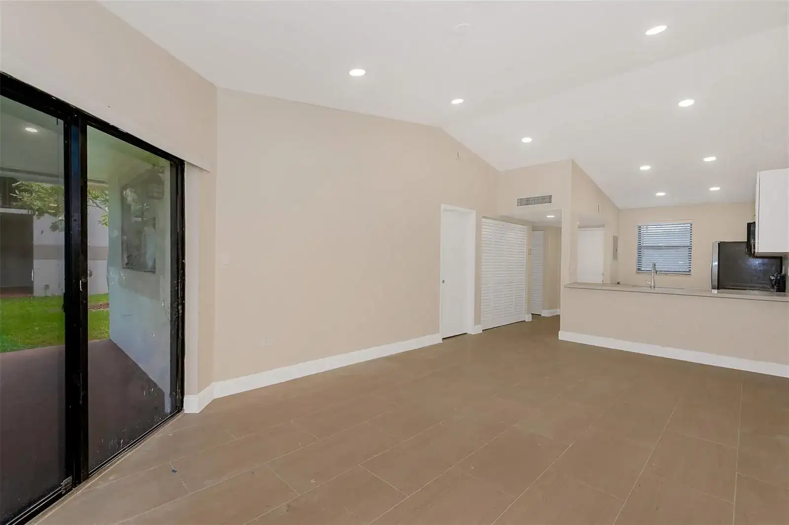 9951 Nob Hill Place # 9951, Sunrise FL 33351 photo 4