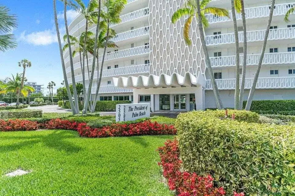 2505 S OCEAN Boulevard # 303, Palm Beach FL 33480 photo 2