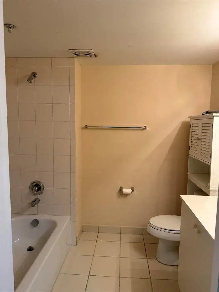 4723 LUCERNE LAKES Boulevard E # 633, Lake Worth FL 33467 photo 3