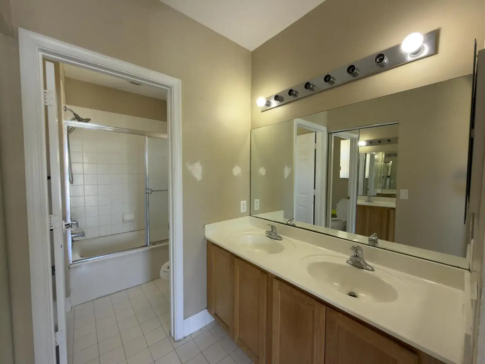 1712 Carvelle Drive, Riviera Beach FL 33404 photo 5