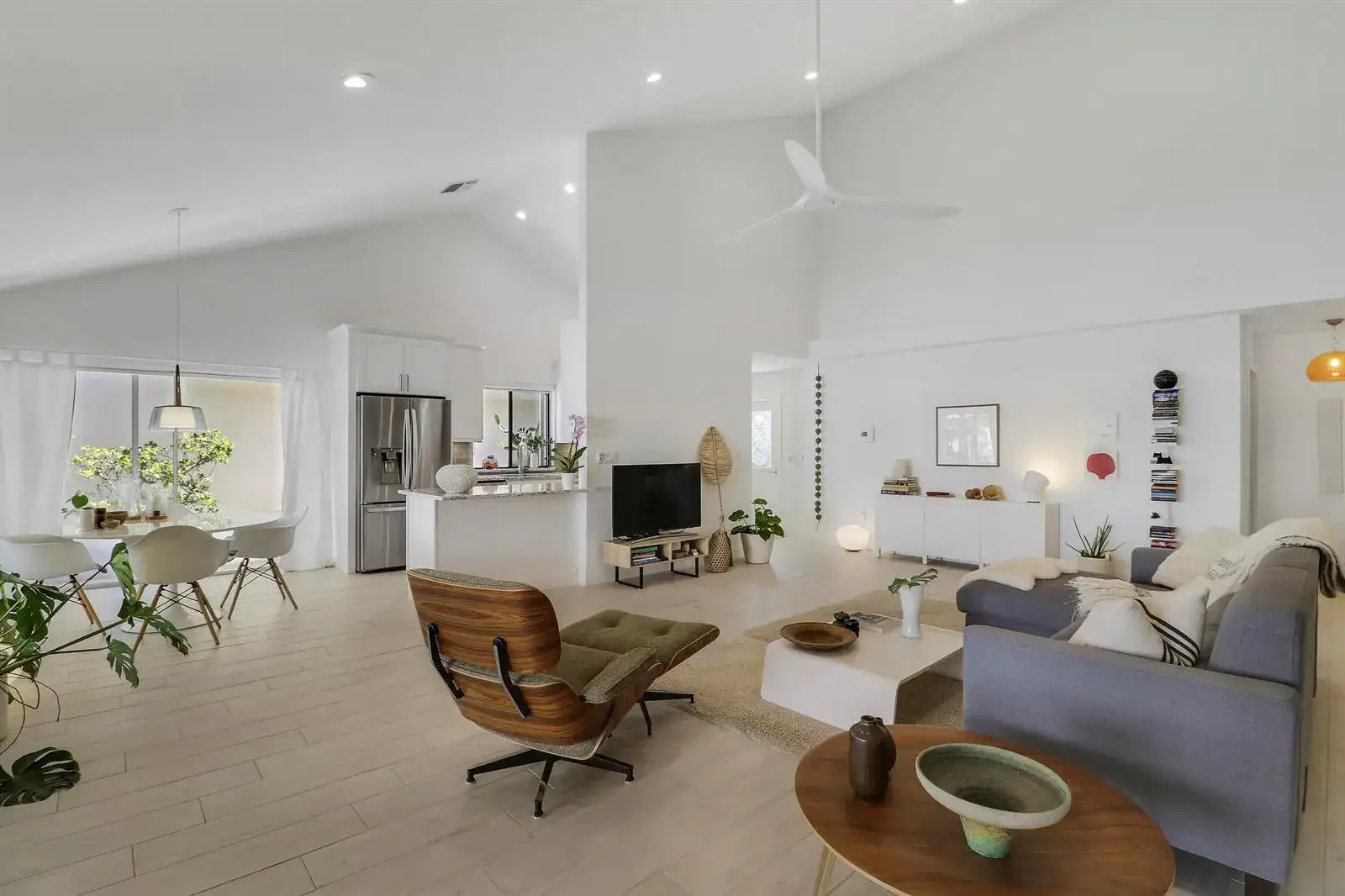 125 Harbourside Circle, Jupiter FL 33477 photo 2