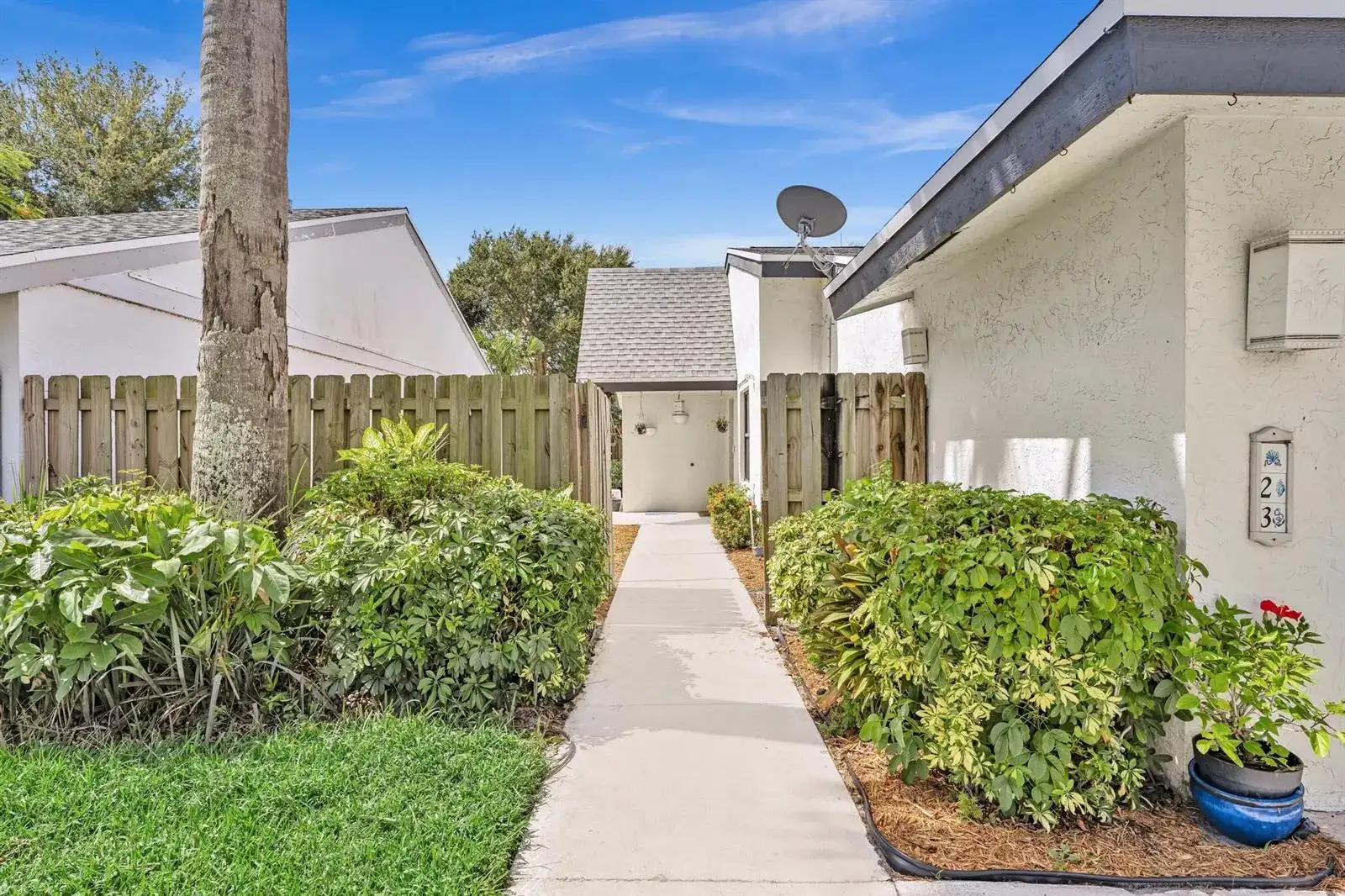 23 BAYTREE Circle, Boynton Beach FL 33436 photo 3