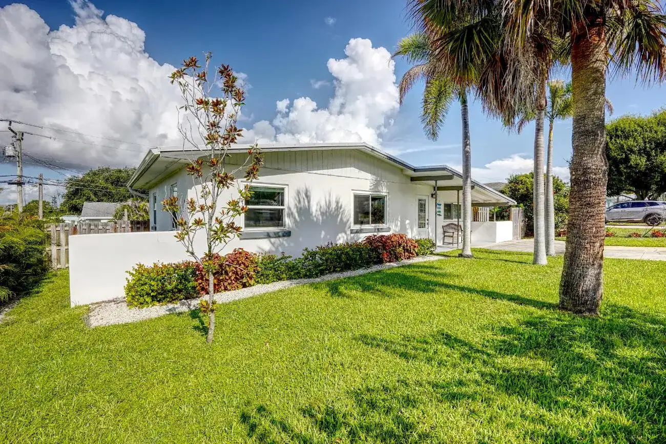 3444 NE SANDRA Drive, Jensen Beach FL 34957 photo 3