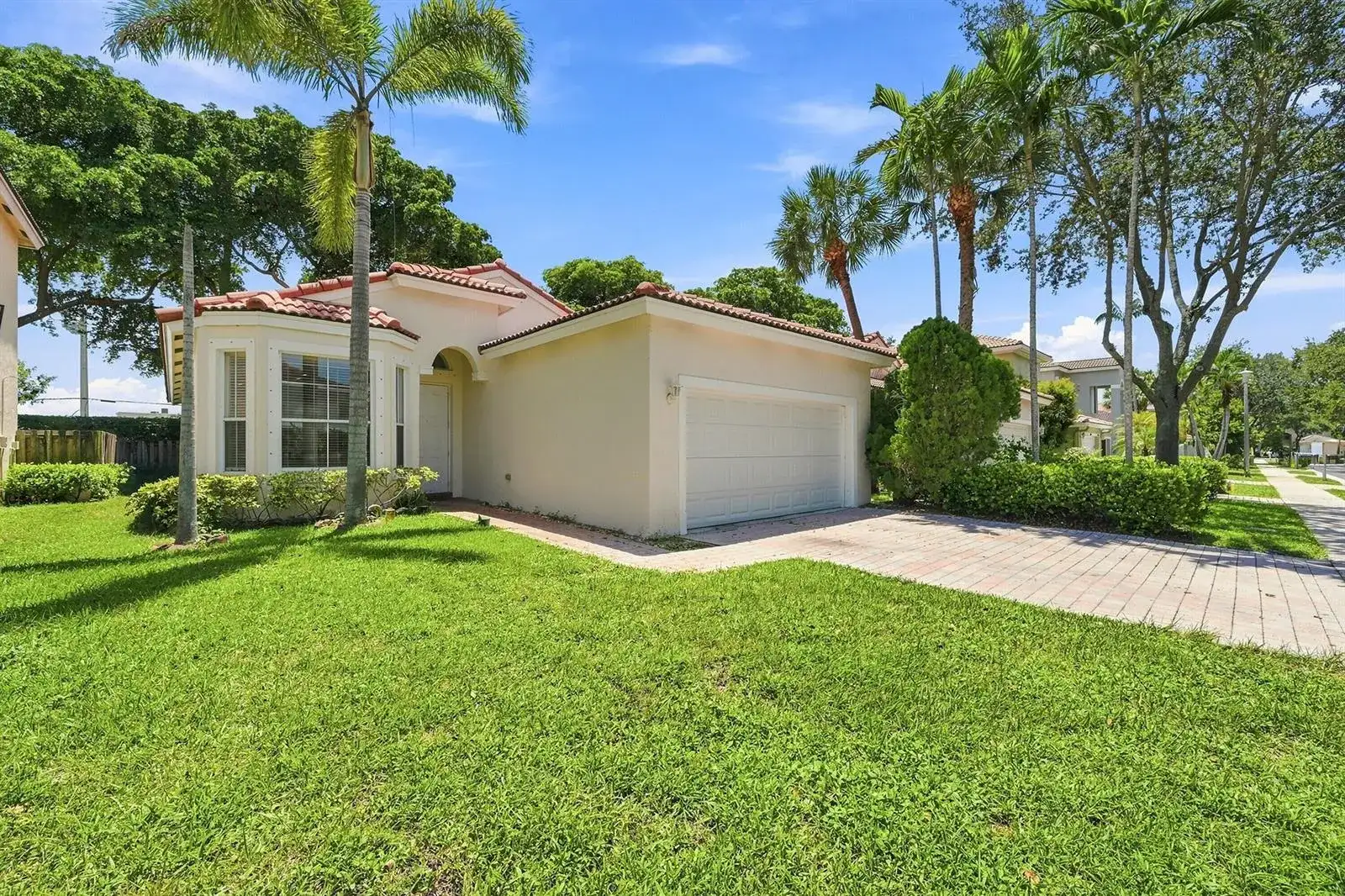 7778 NW 17th Place, Pembroke Pines FL 33024 photo 2