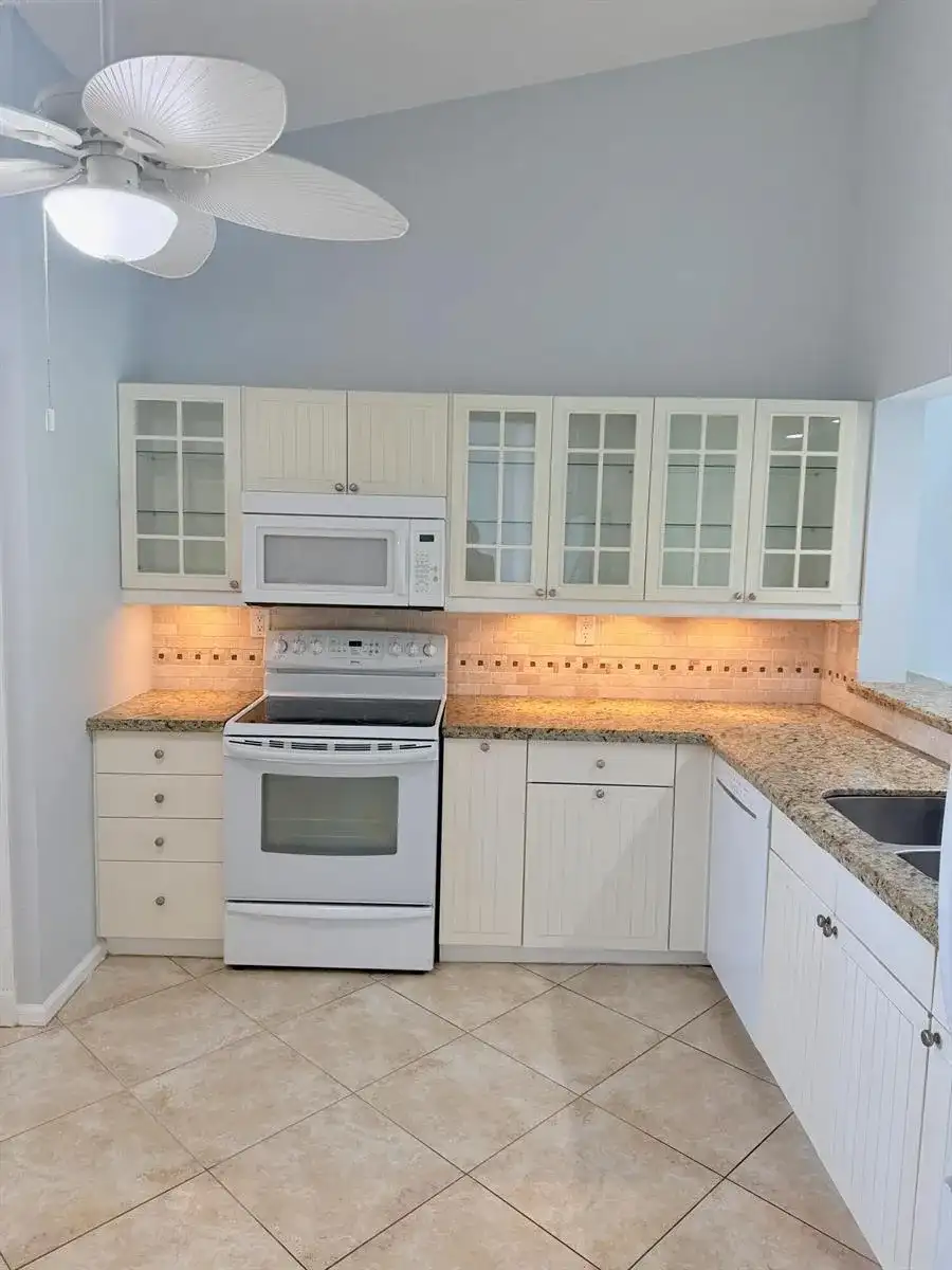 2351 NE 14th Street Causeway # 537, Pompano Beach FL 33062
