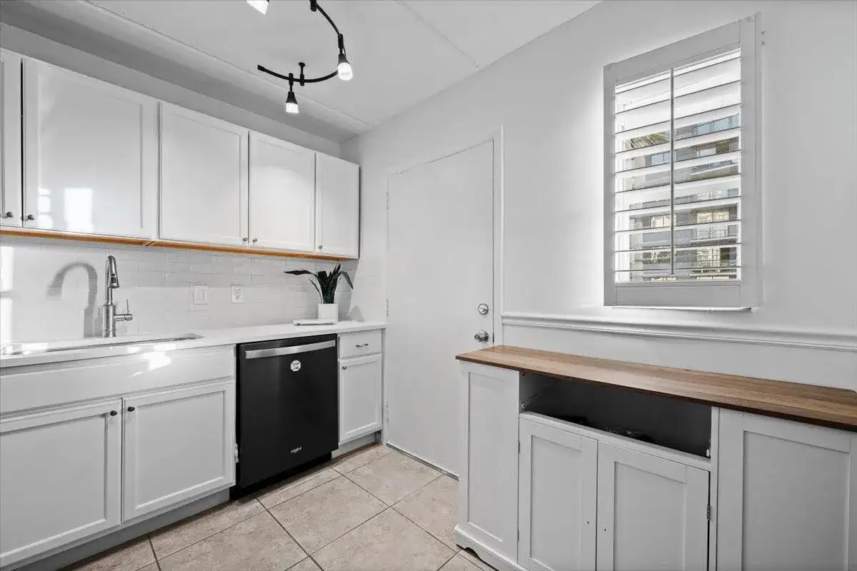 4500 N Flagler Drive # D16, West Palm Beach FL 33407 photo 5