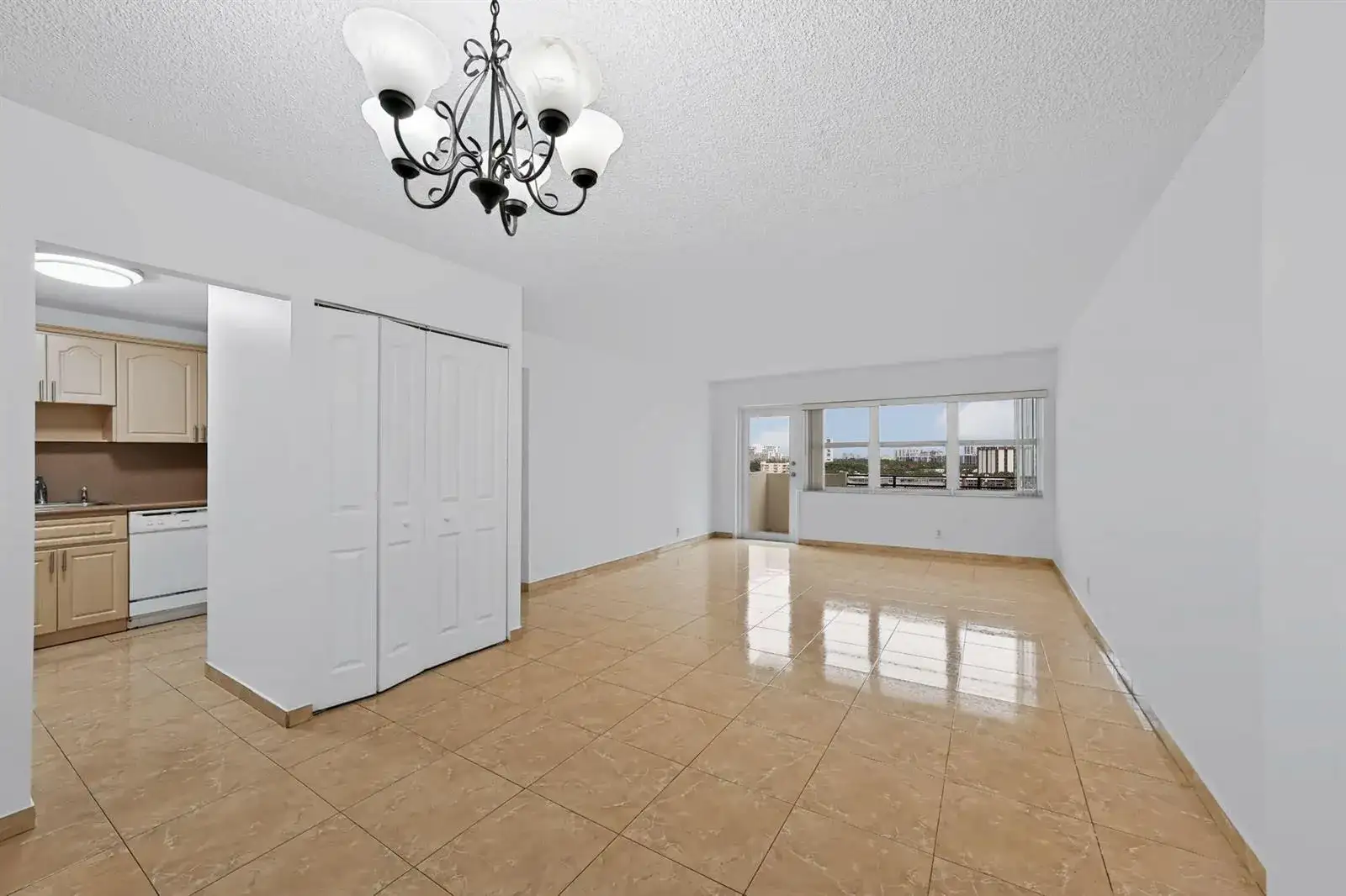 401 Golden Isles Drive # 1014, Hallandale Beach FL 33009 photo 3