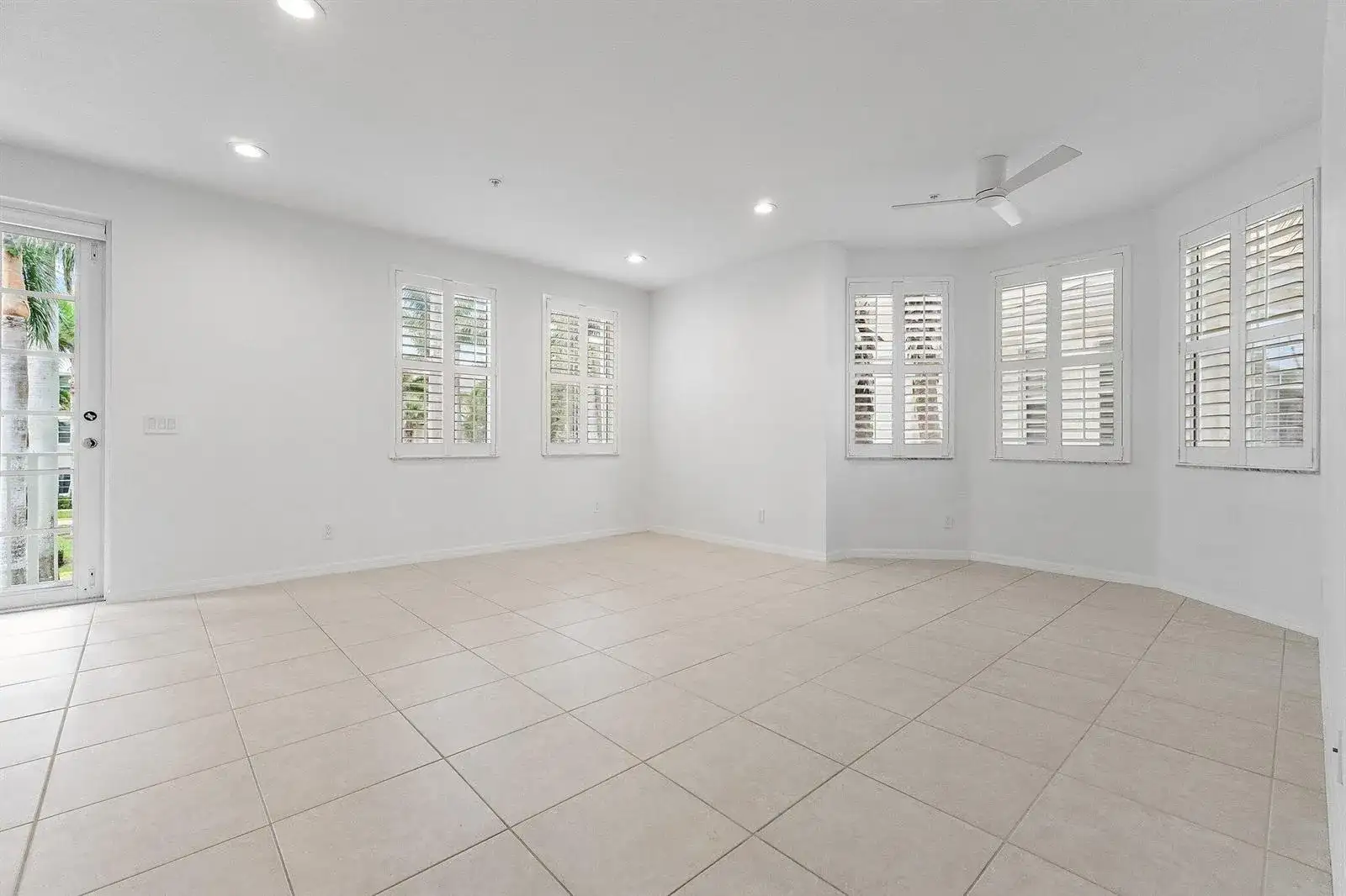4273 E Main Street, Jupiter FL 33458 photo 4