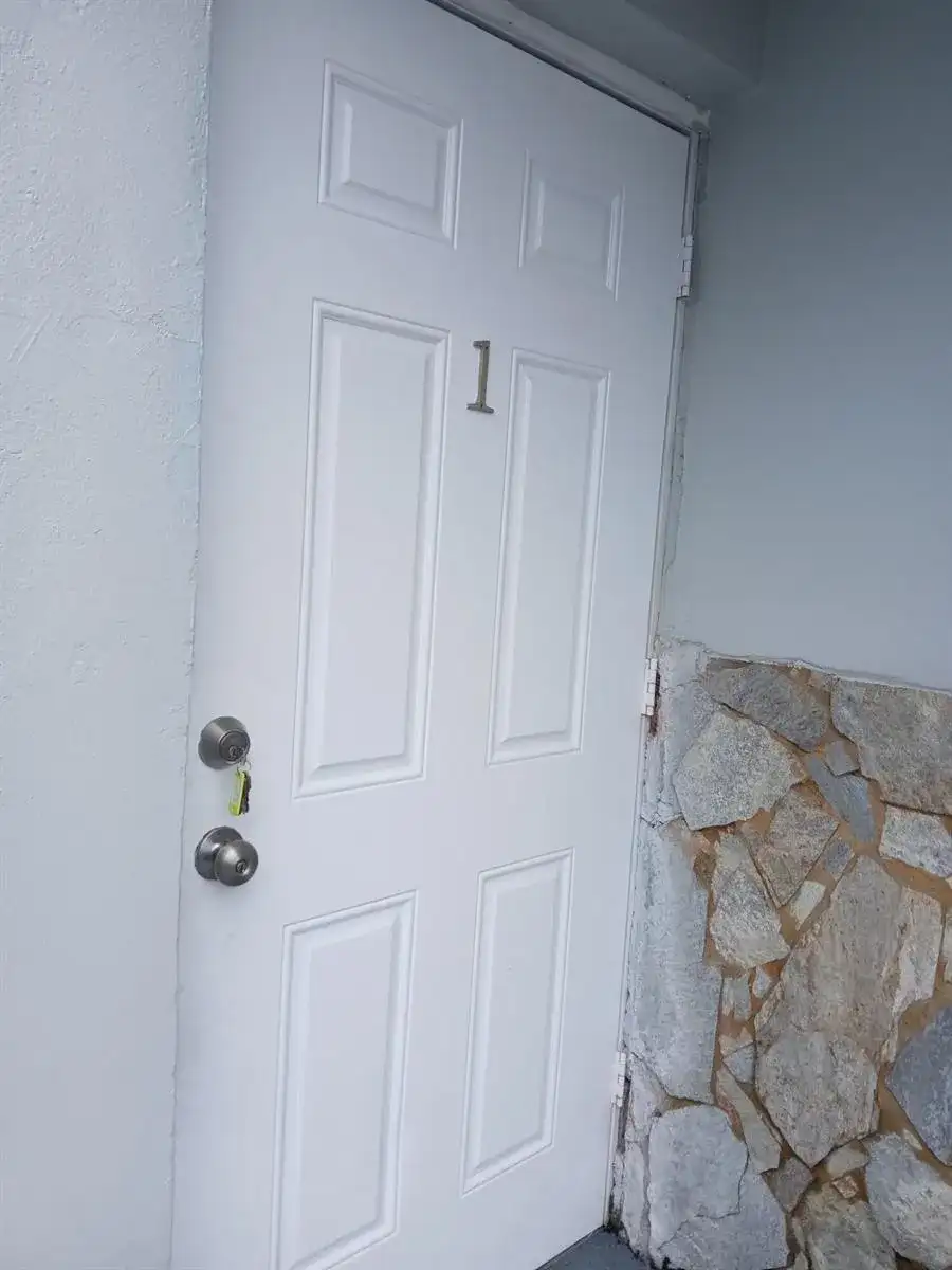 126 NW 8TH Avenue # 1, Dania Beach FL 33004 photo 4
