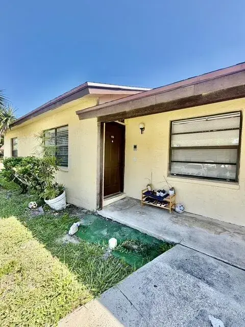 419 GLENWOOD Drive, West Palm Beach FL 33415