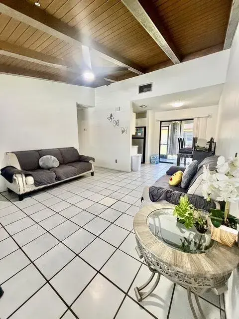419 GLENWOOD Drive, West Palm Beach FL 33415