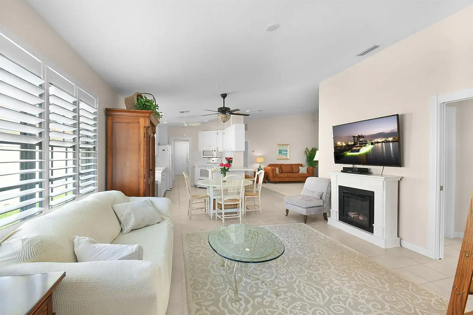 8016 SE Peppercorn Court, Hobe Sound FL 33455 photo 2