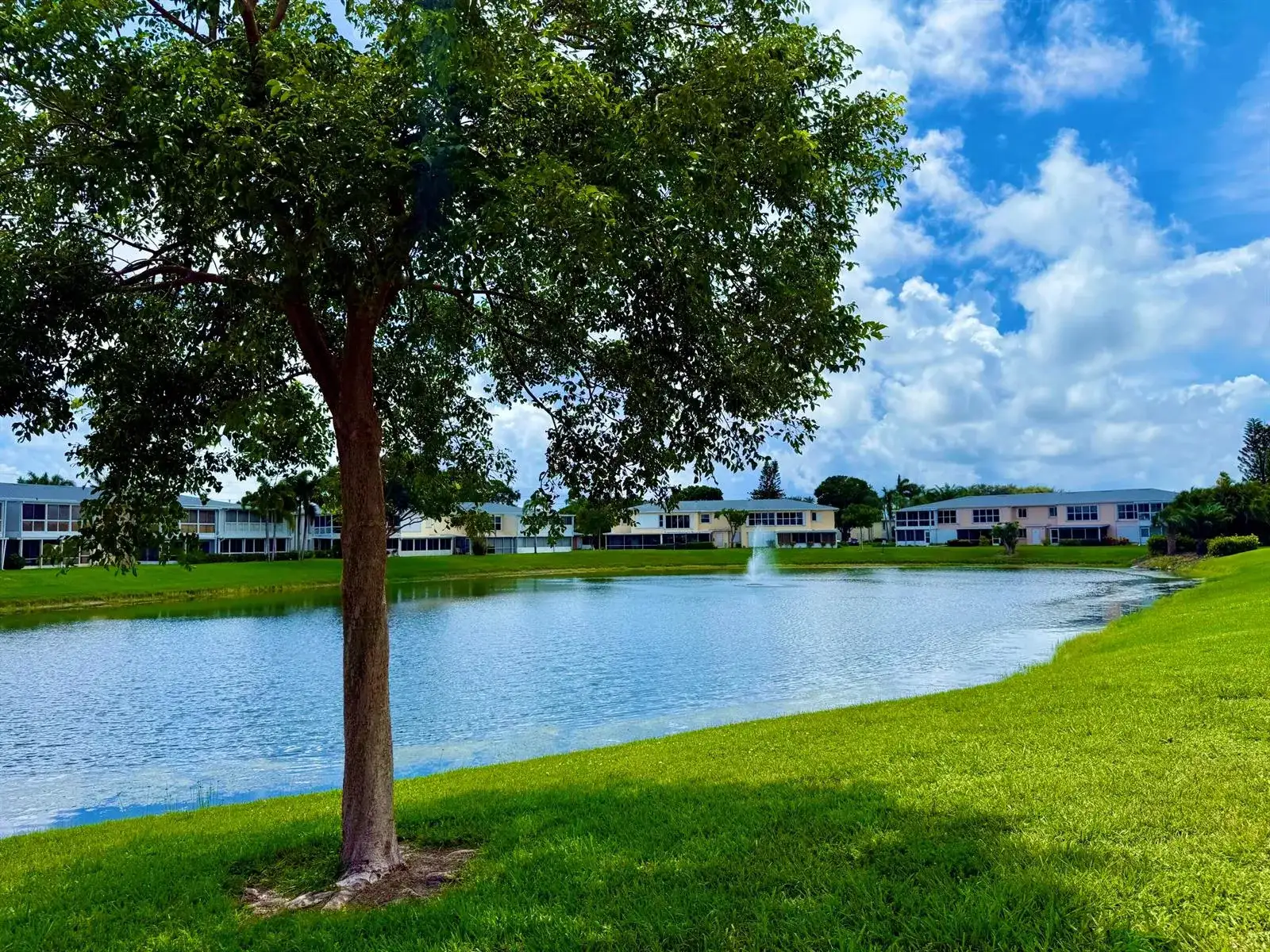 1421 NW 19th Terrace # 102, Delray Beach FL 33445 photo 2