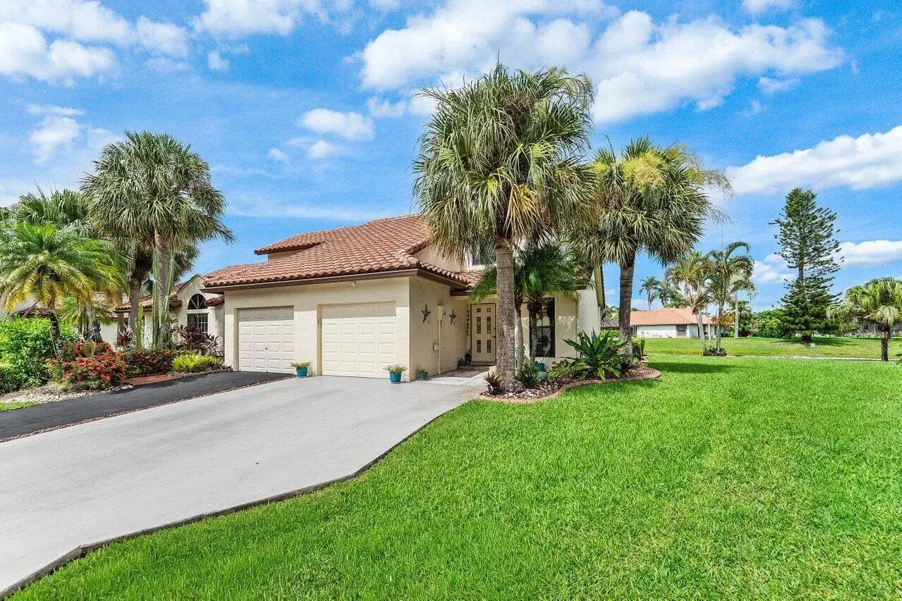18577 Woodstream Drive, Boca Raton FL 33498 photo 2