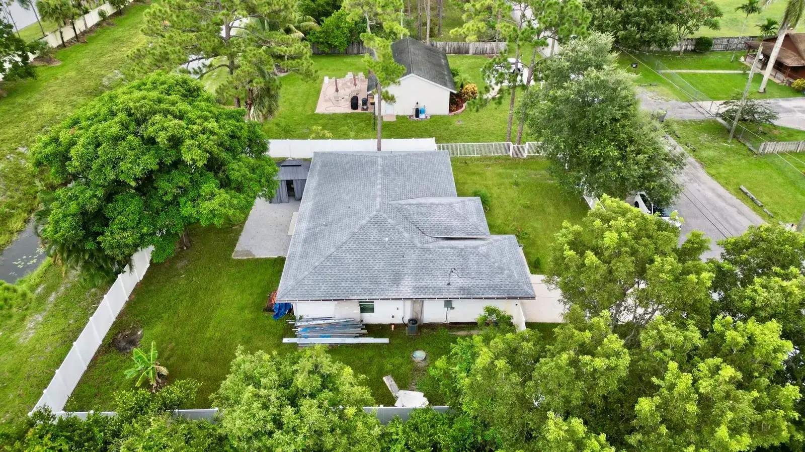 6539 Alexander Road, West Palm Beach FL 33413 photo 5