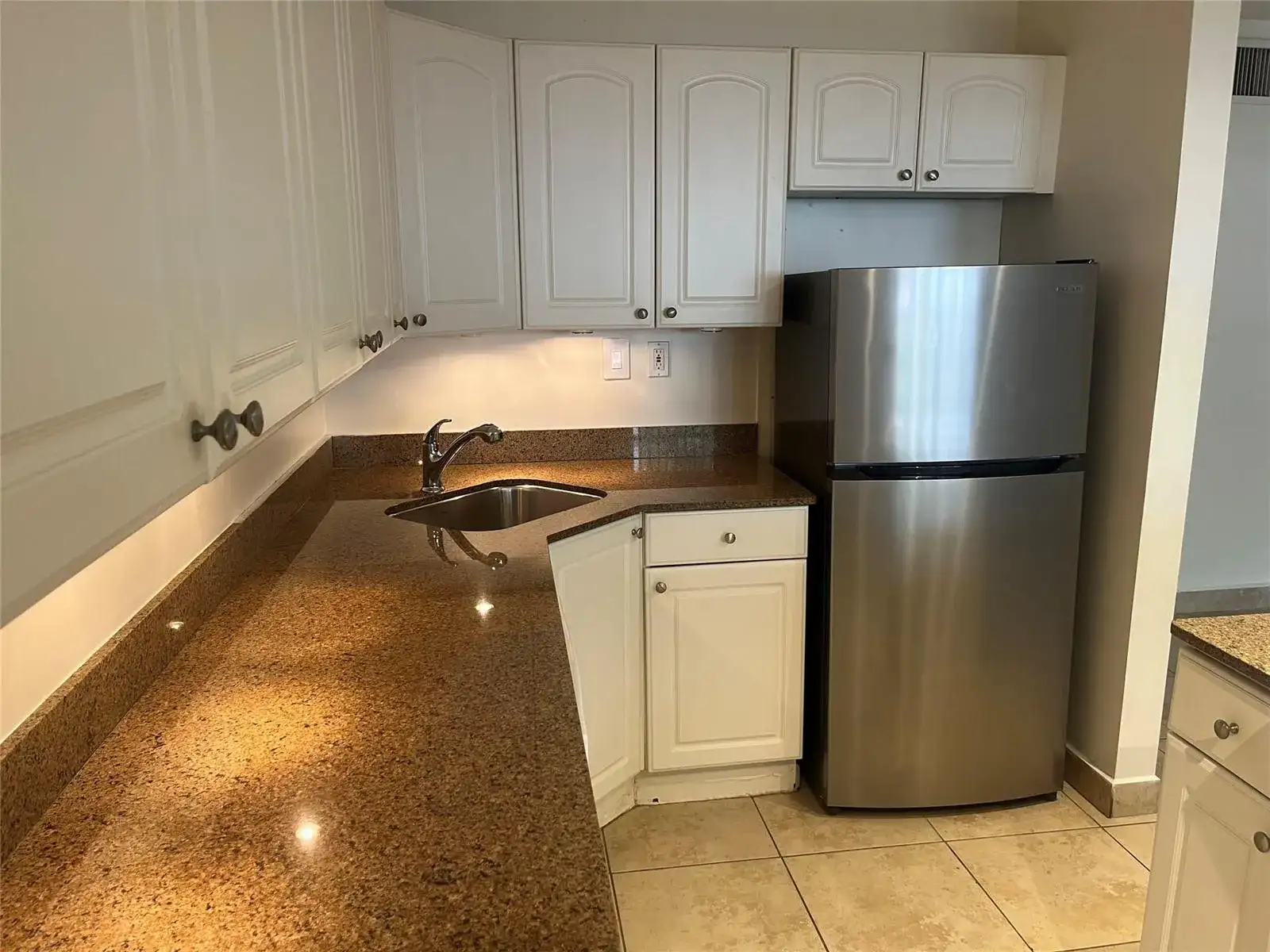 1414 NE 5th Terrace # 2, Fort Lauderdale FL 33304 photo 5