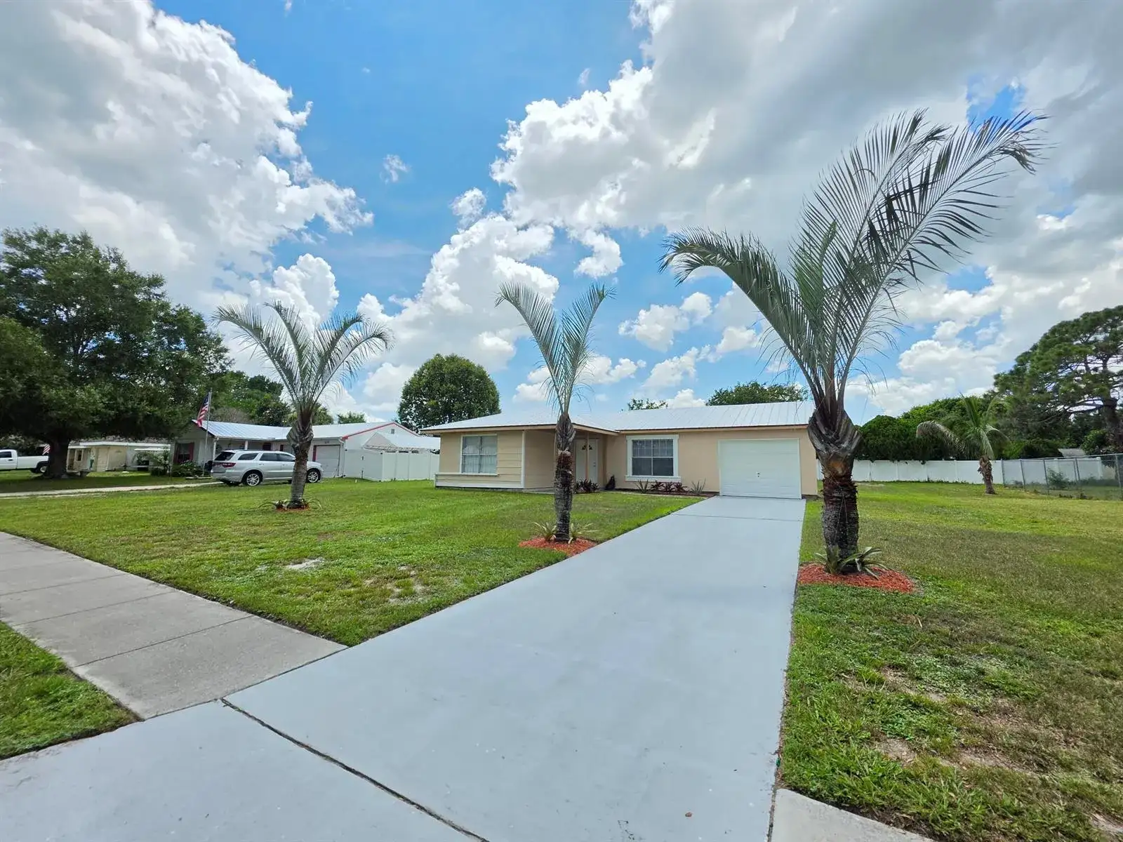 442 SW BELMONT Circle, Port St. Lucie FL 34953 photo 2