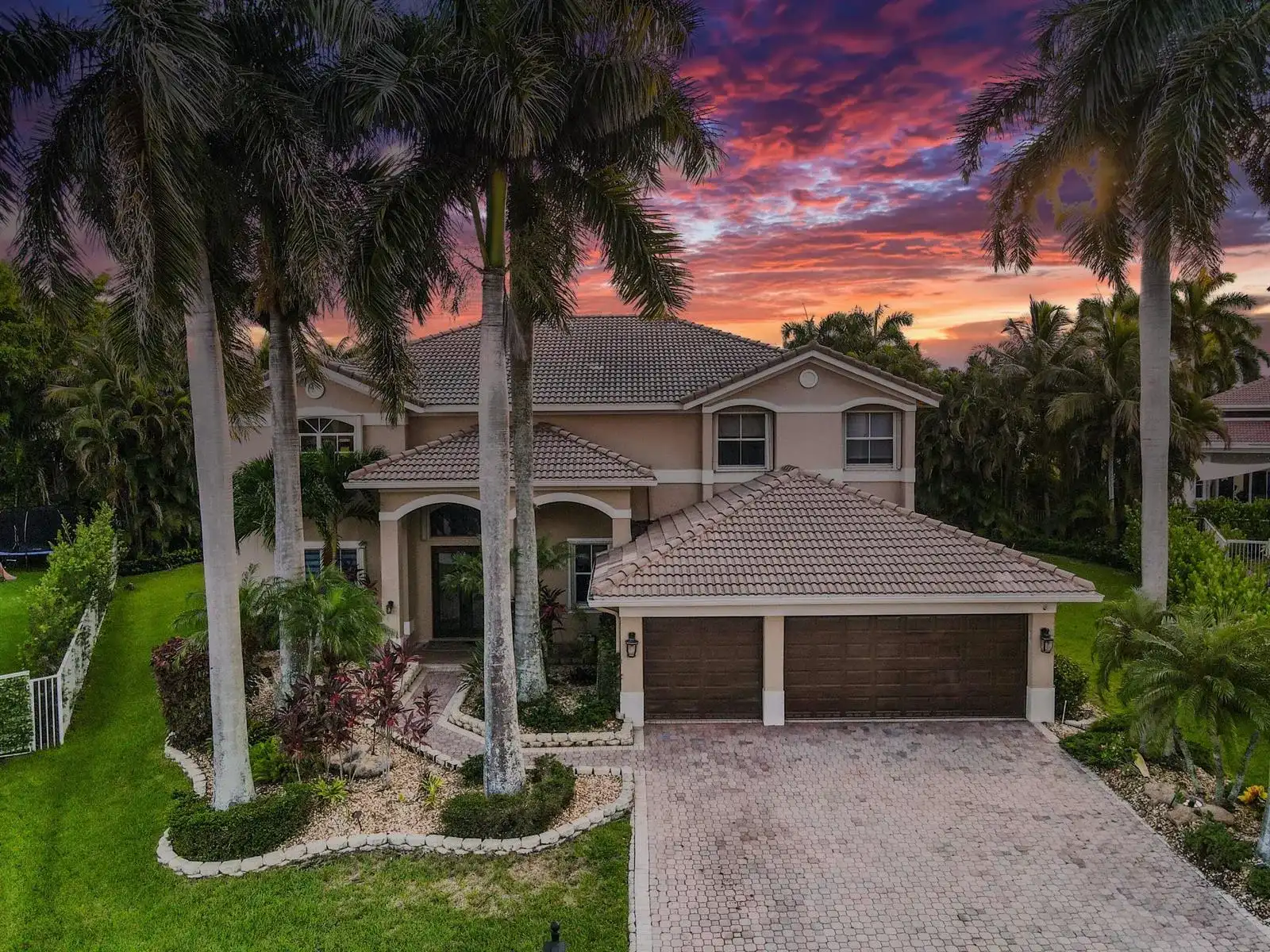 1664 VICTORIA POINTE Lane, Weston FL 33327
