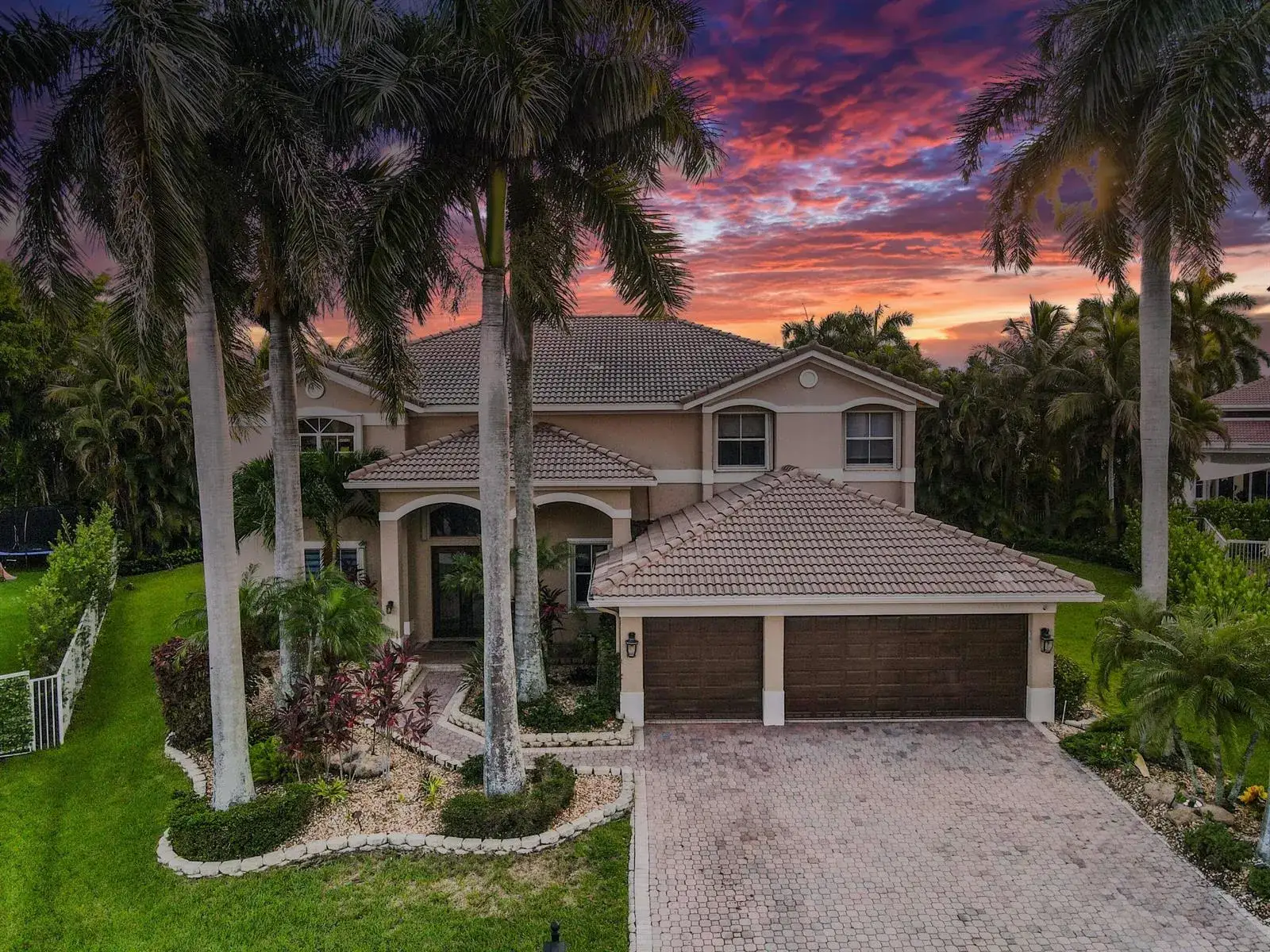 1664 VICTORIA POINTE Lane, Weston FL 33327