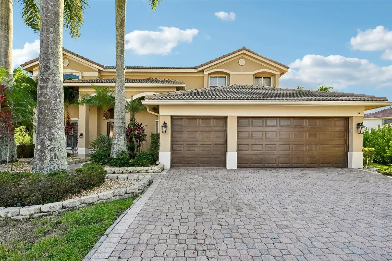 1664 VICTORIA POINTE Lane, Weston FL 33327 photo 2