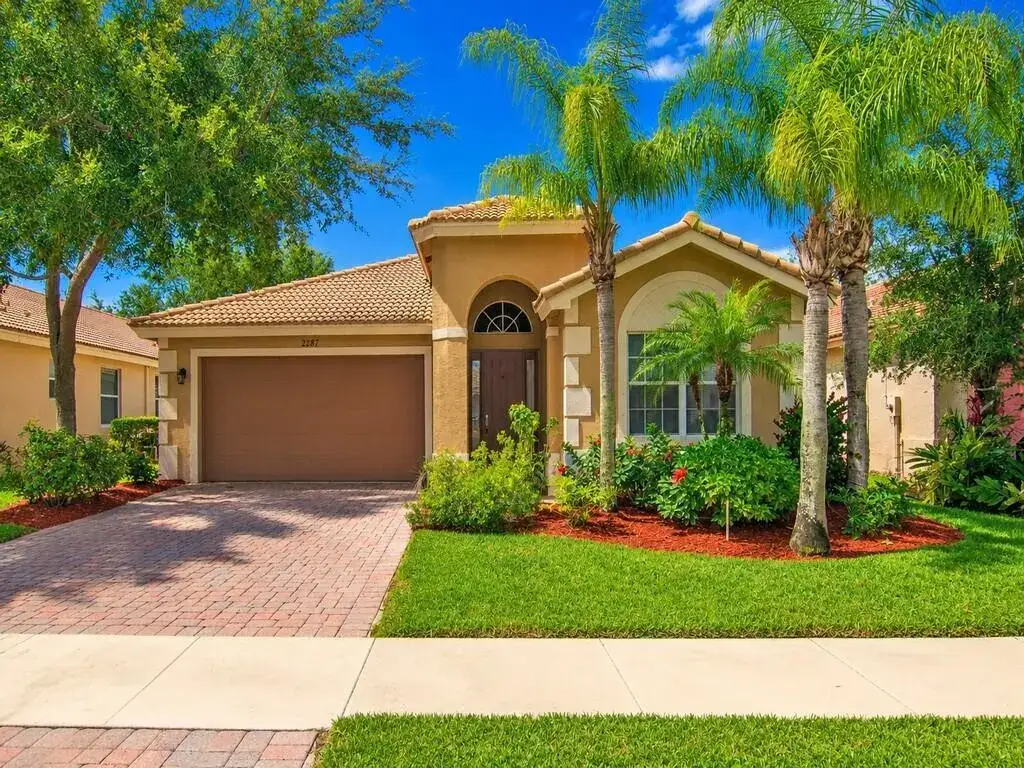 2287 SW NEWPORT ISLES Boulevard, Port St. Lucie FL 34953
