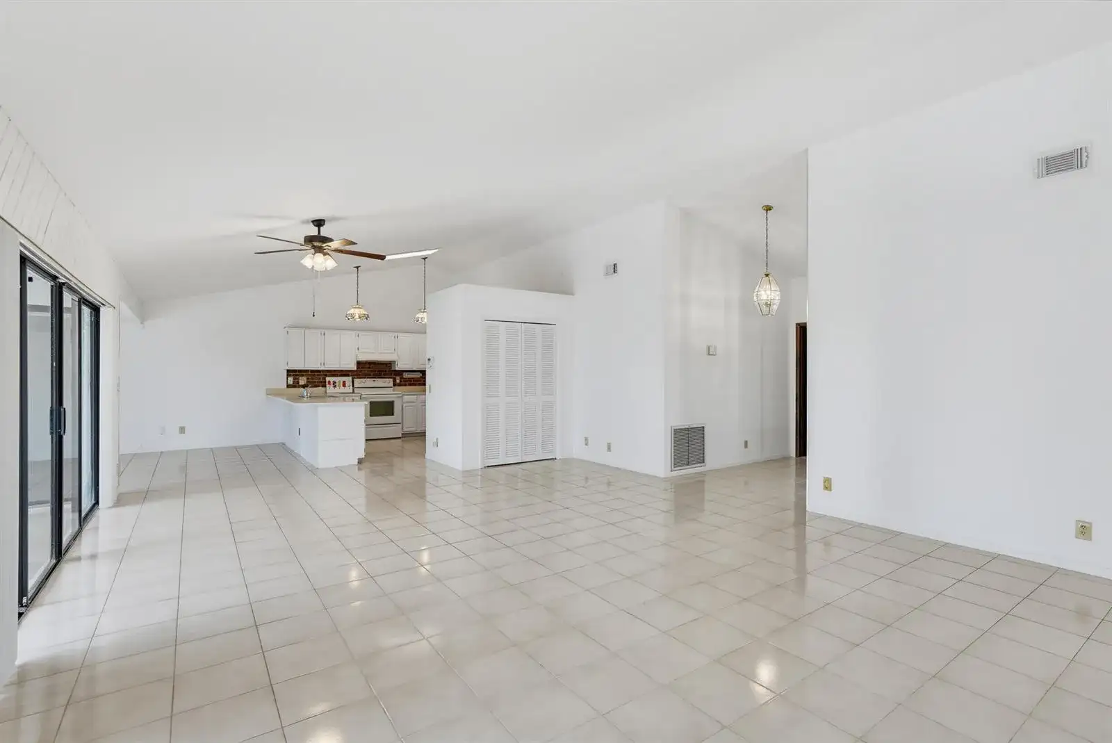 6846 BIANCHINI Circle, Boca Raton FL 33433 photo 4