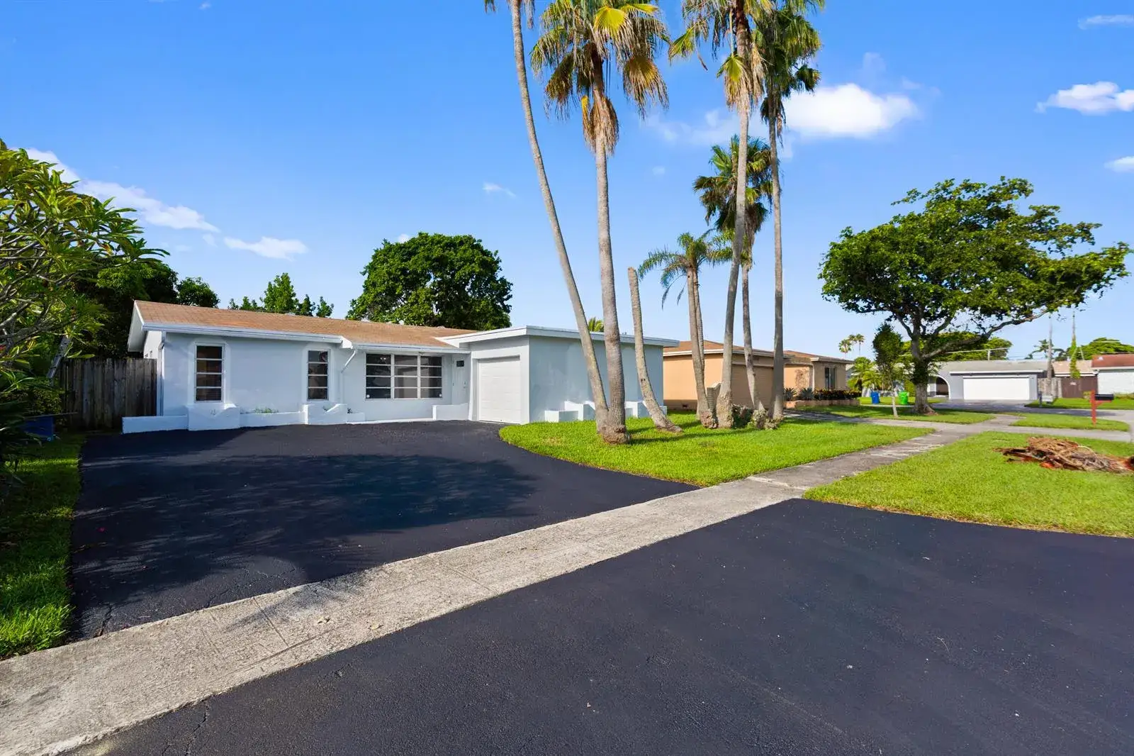 10690 NW 27TH Court, Sunrise FL 33322