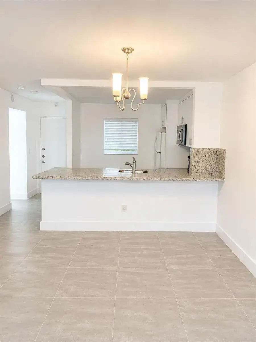 7915 Camino Real Apt N416, Miami FL 33143 photo 3