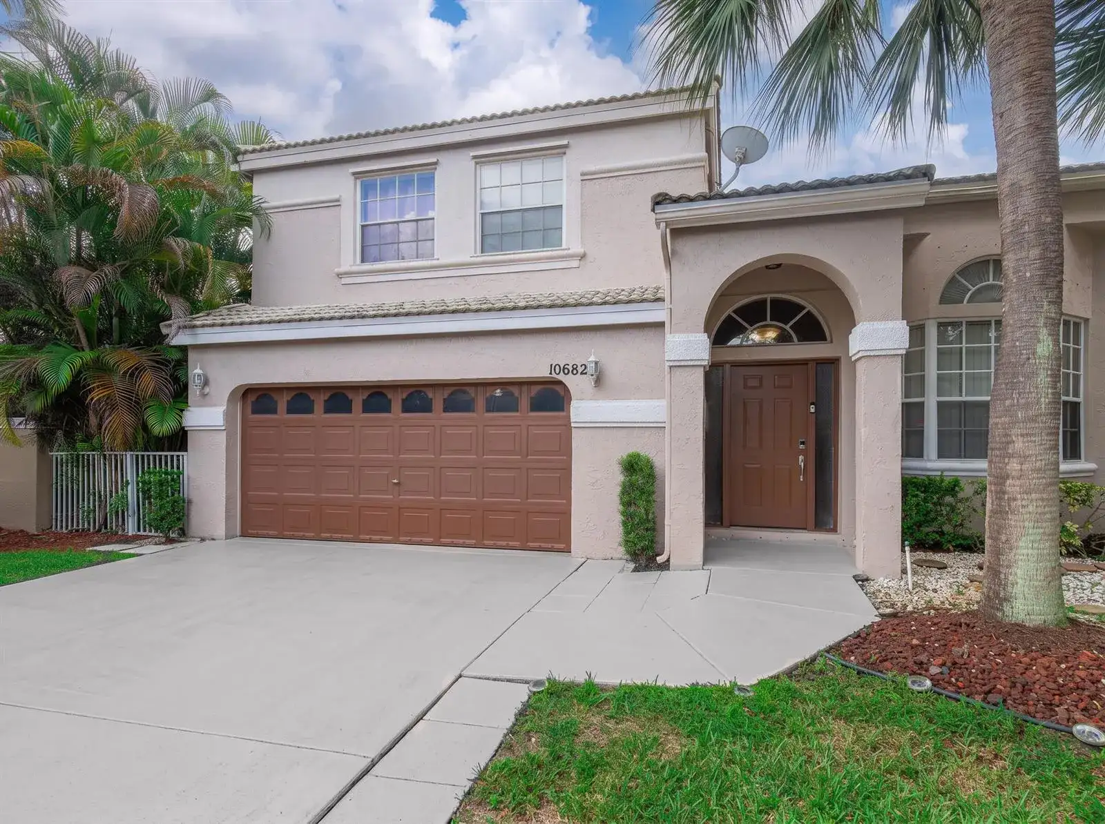 10682 NW 48TH Street, Coral Springs FL 33076 photo 2